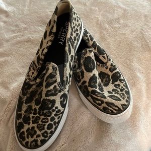 Sperry slip on